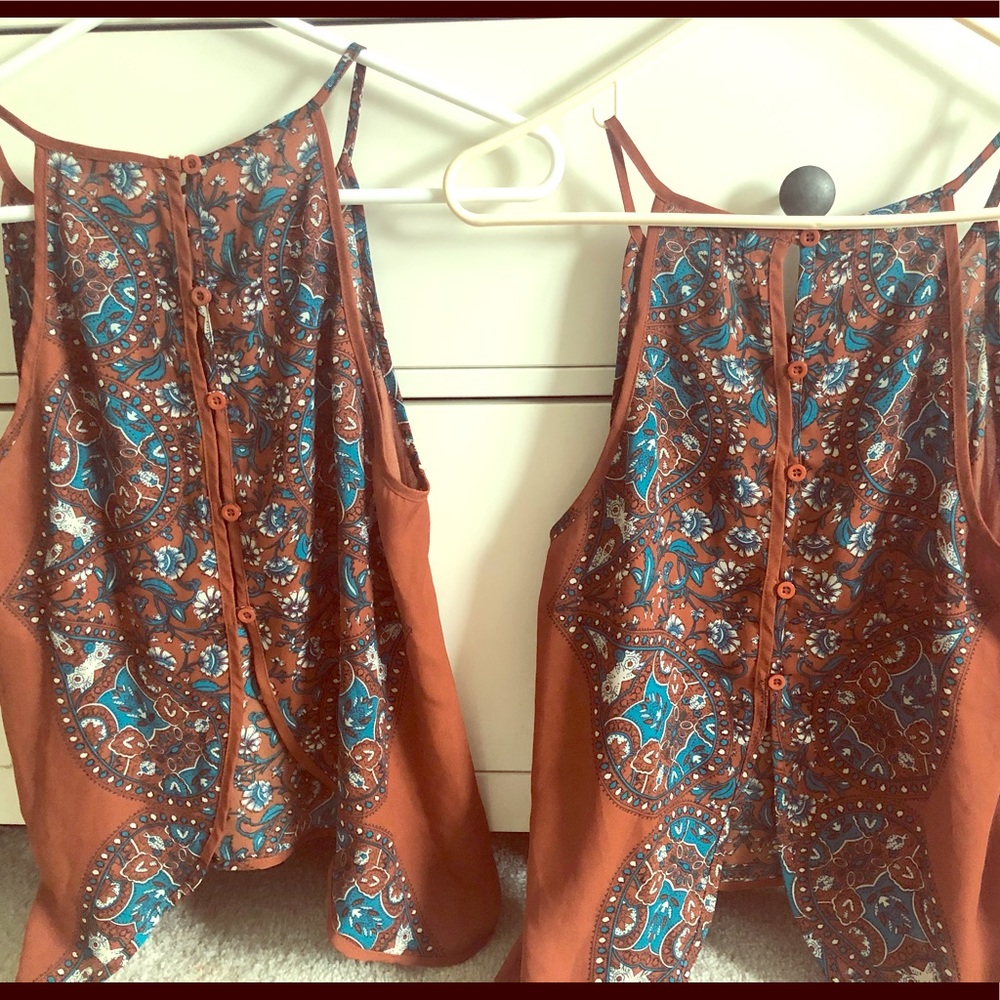 2 lily white polyester floral design tank tops